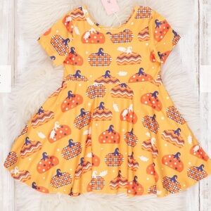 Marie Nicole Orange Purple White Fall Pumpkin and Leaves Short Sleeve Dress